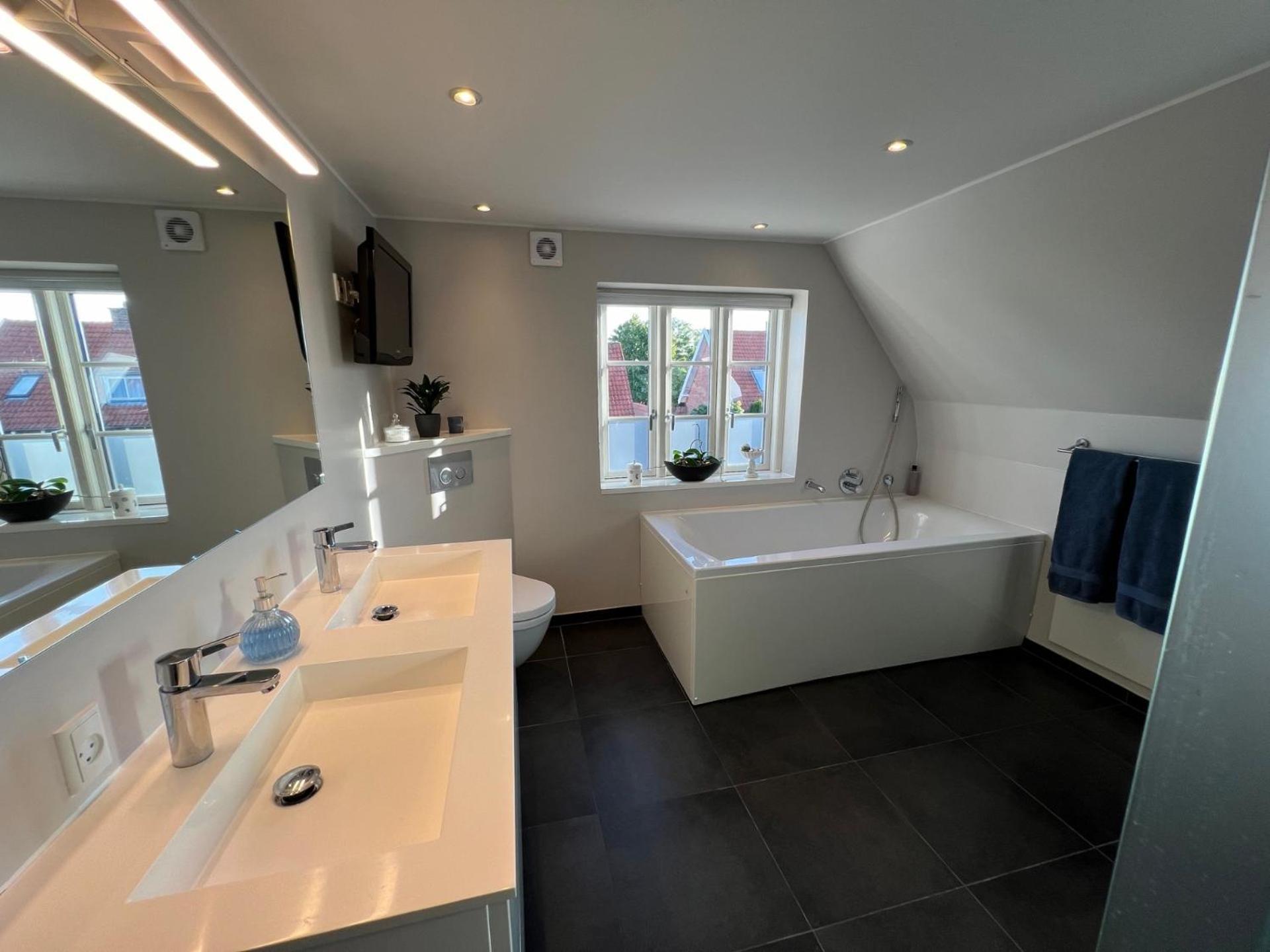 Private Rooms - Koge Bagian luar foto